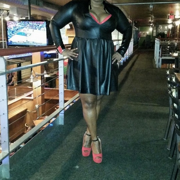 Dresses & Skirts - Ladies dress